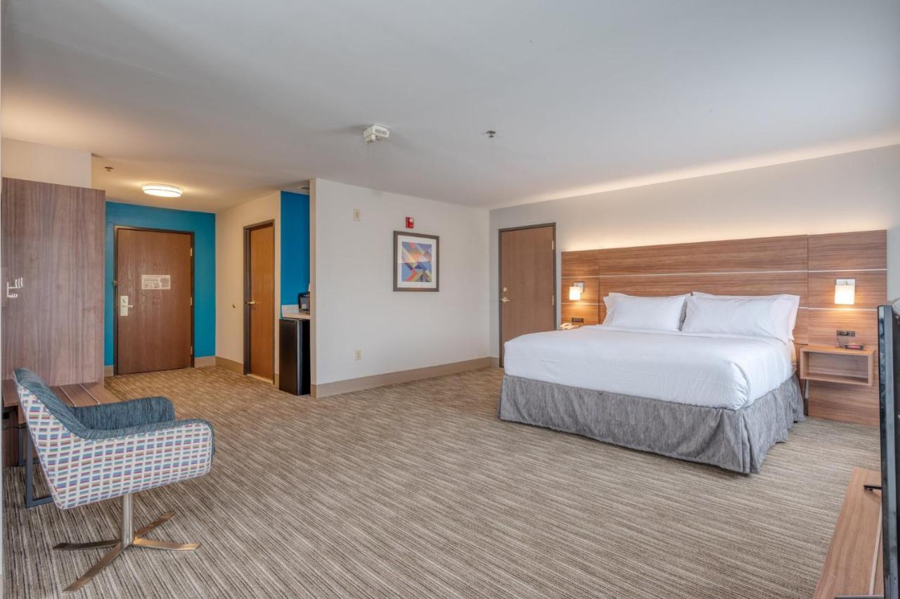 Holiday Inn Express Hotel&Suites Thornburg-S. Fredericksburg, an IHG Hotel Buitenkant foto