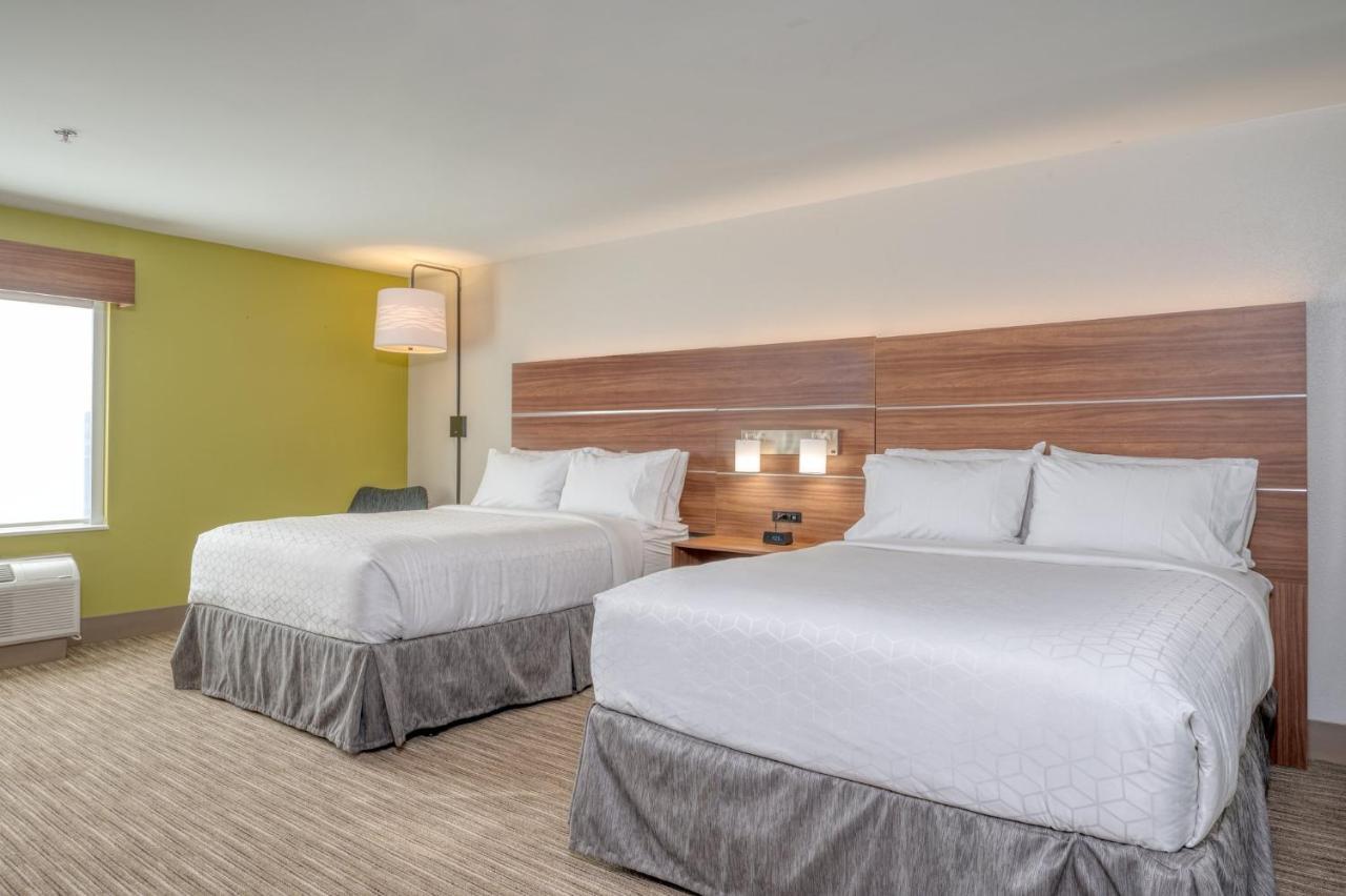 Holiday Inn Express Hotel&Suites Thornburg-S. Fredericksburg, an IHG Hotel Buitenkant foto