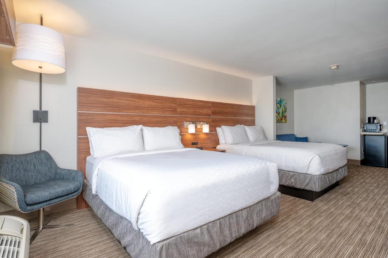Holiday Inn Express Hotel&Suites Thornburg-S. Fredericksburg, an IHG Hotel Buitenkant foto