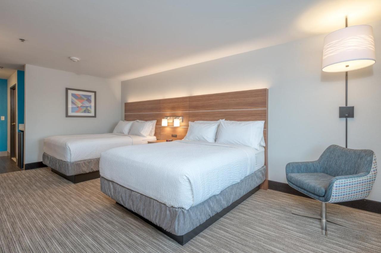 Holiday Inn Express Hotel&Suites Thornburg-S. Fredericksburg, an IHG Hotel Buitenkant foto