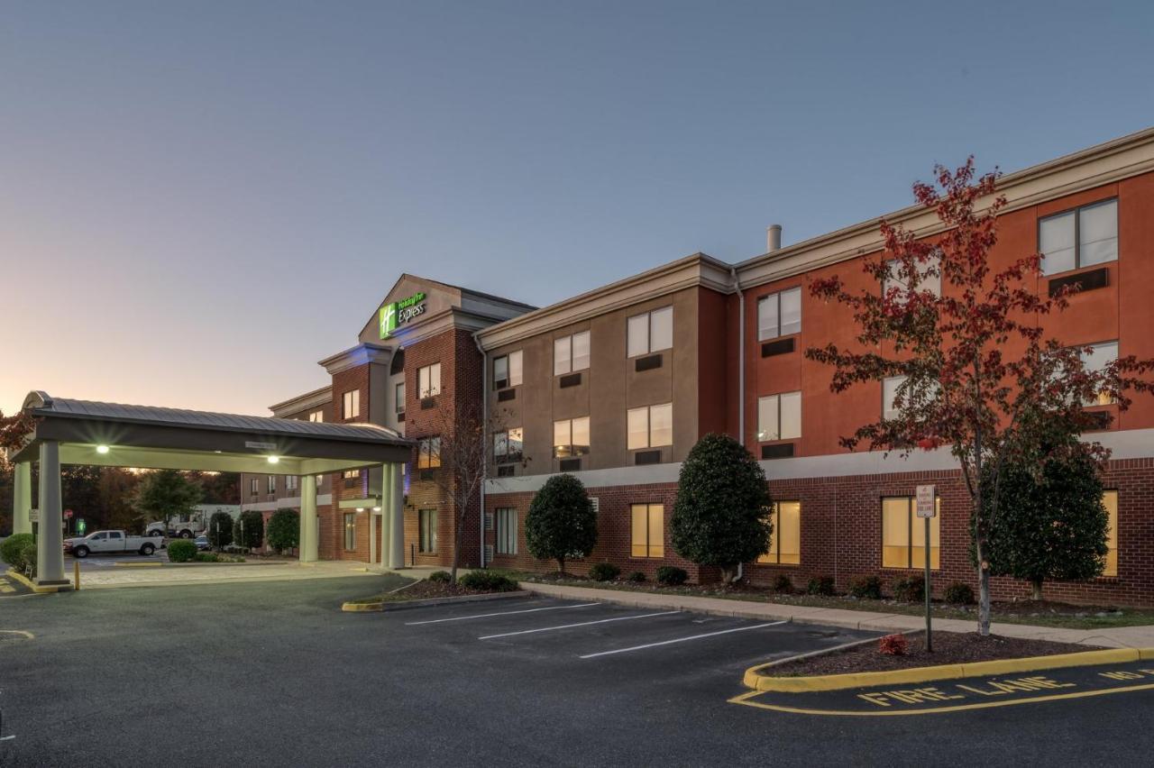 Holiday Inn Express Hotel&Suites Thornburg-S. Fredericksburg, an IHG Hotel Buitenkant foto