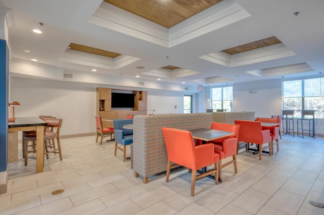 Holiday Inn Express Hotel&Suites Thornburg-S. Fredericksburg, an IHG Hotel Buitenkant foto