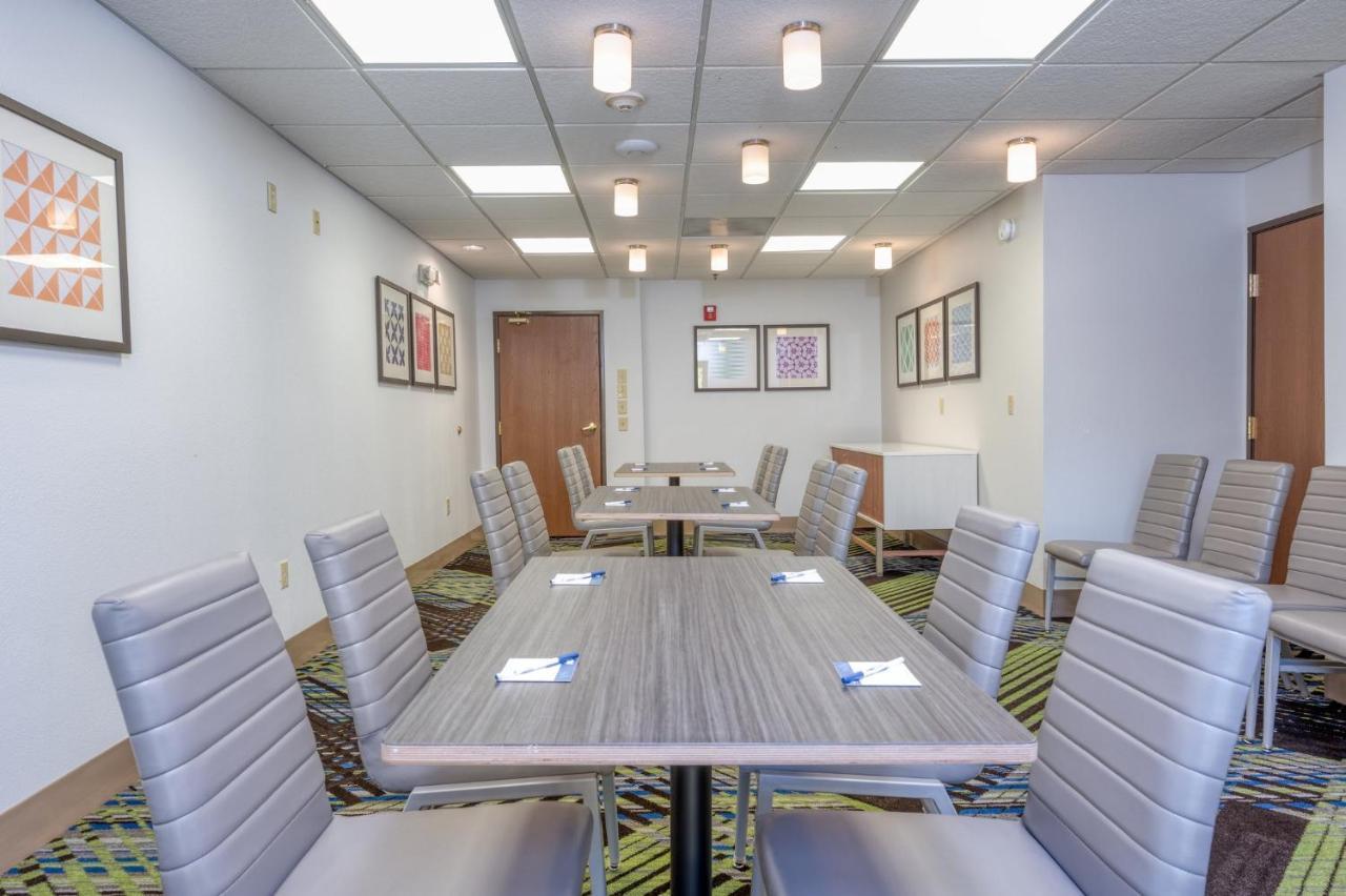 Holiday Inn Express Hotel&Suites Thornburg-S. Fredericksburg, an IHG Hotel Buitenkant foto