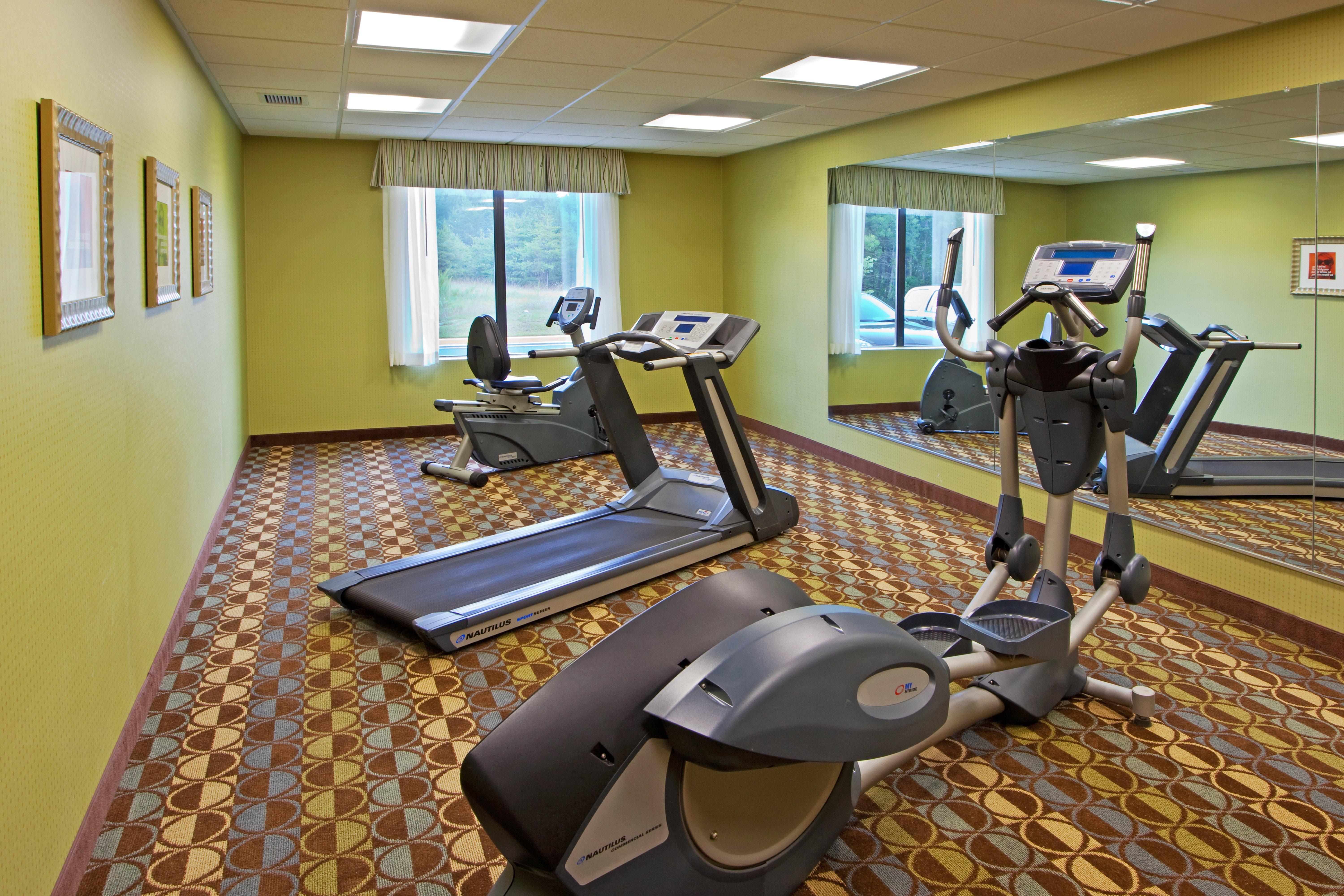Holiday Inn Express Hotel&Suites Thornburg-S. Fredericksburg, an IHG Hotel Buitenkant foto