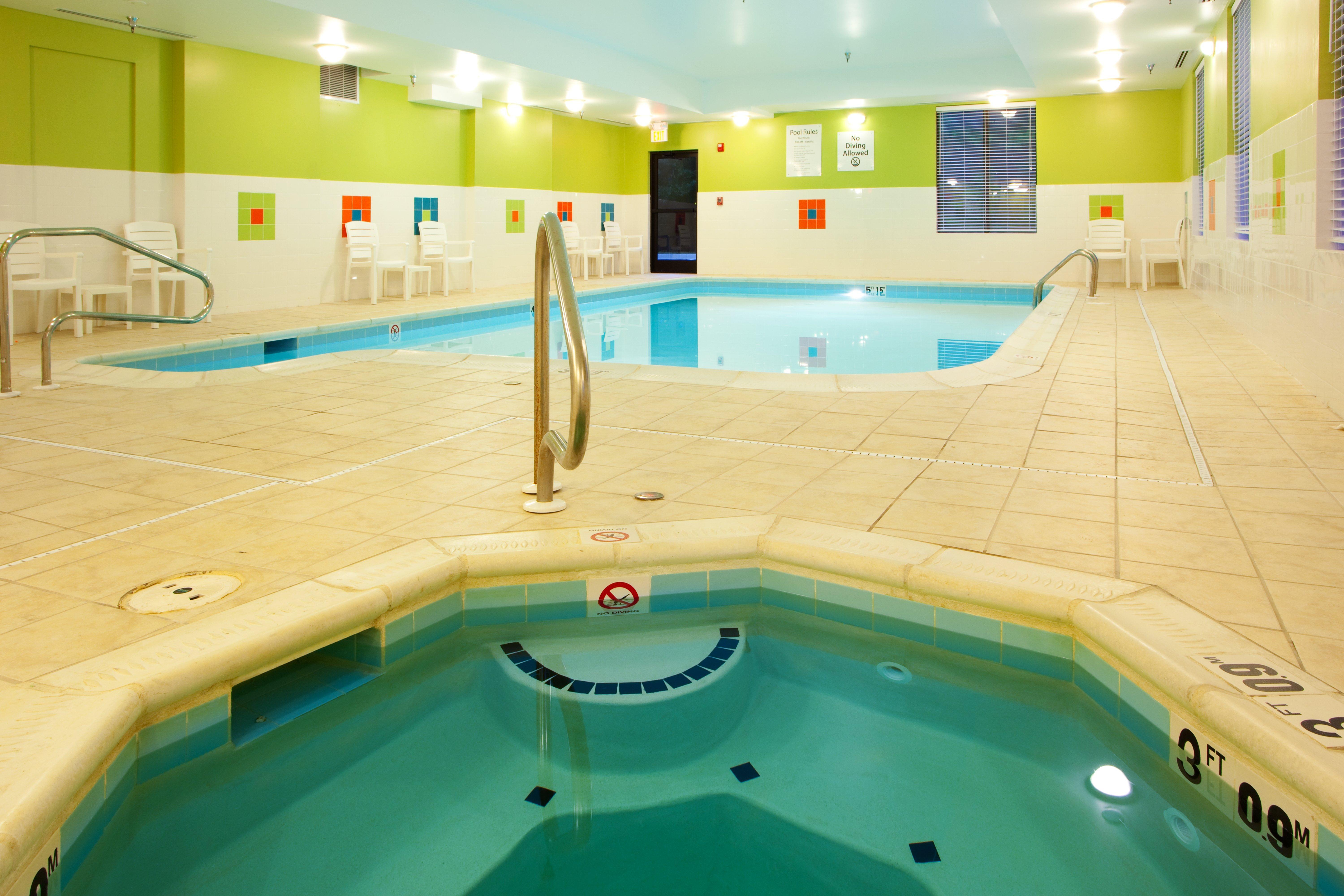 Holiday Inn Express Hotel&Suites Thornburg-S. Fredericksburg, an IHG Hotel Buitenkant foto