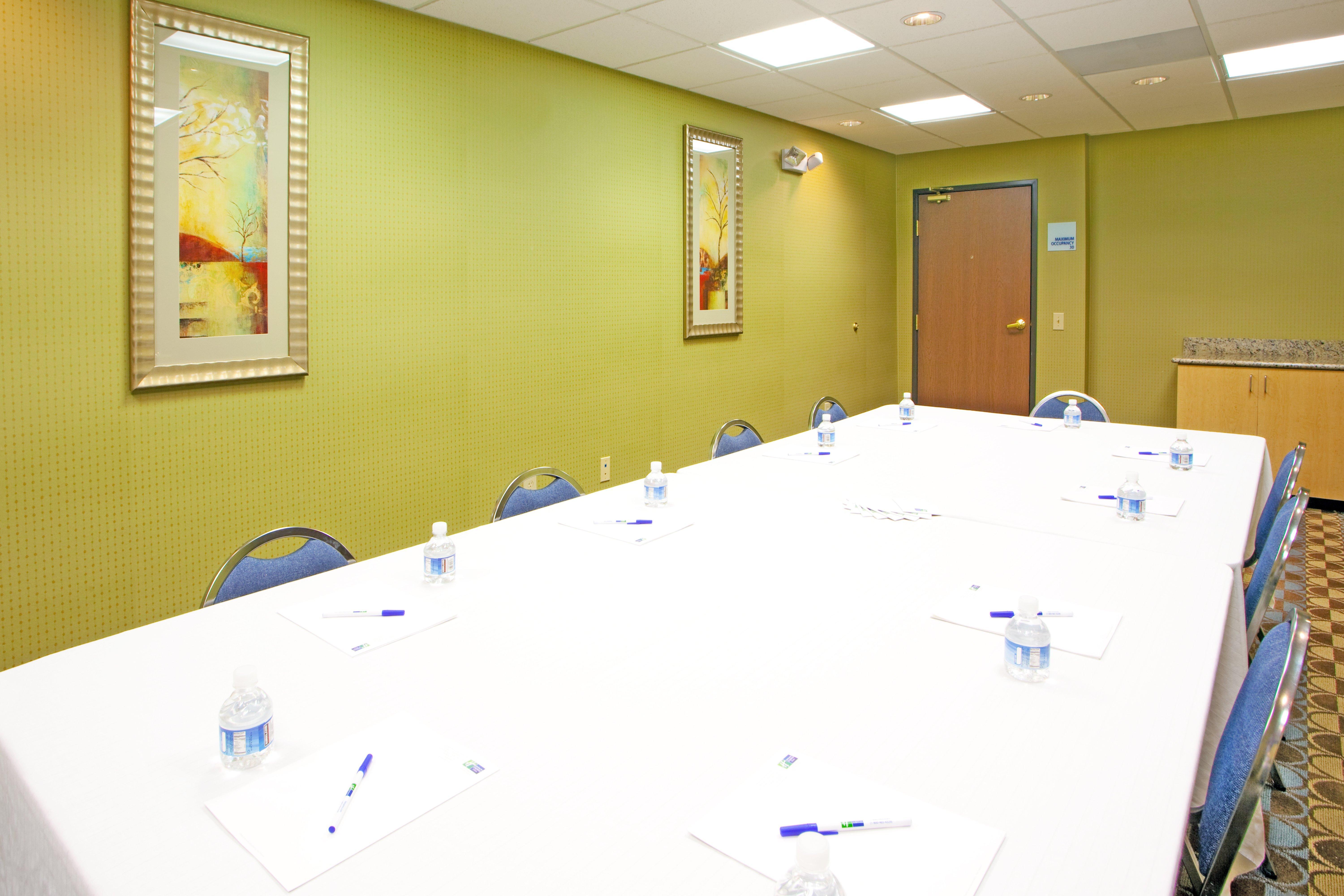Holiday Inn Express Hotel&Suites Thornburg-S. Fredericksburg, an IHG Hotel Buitenkant foto