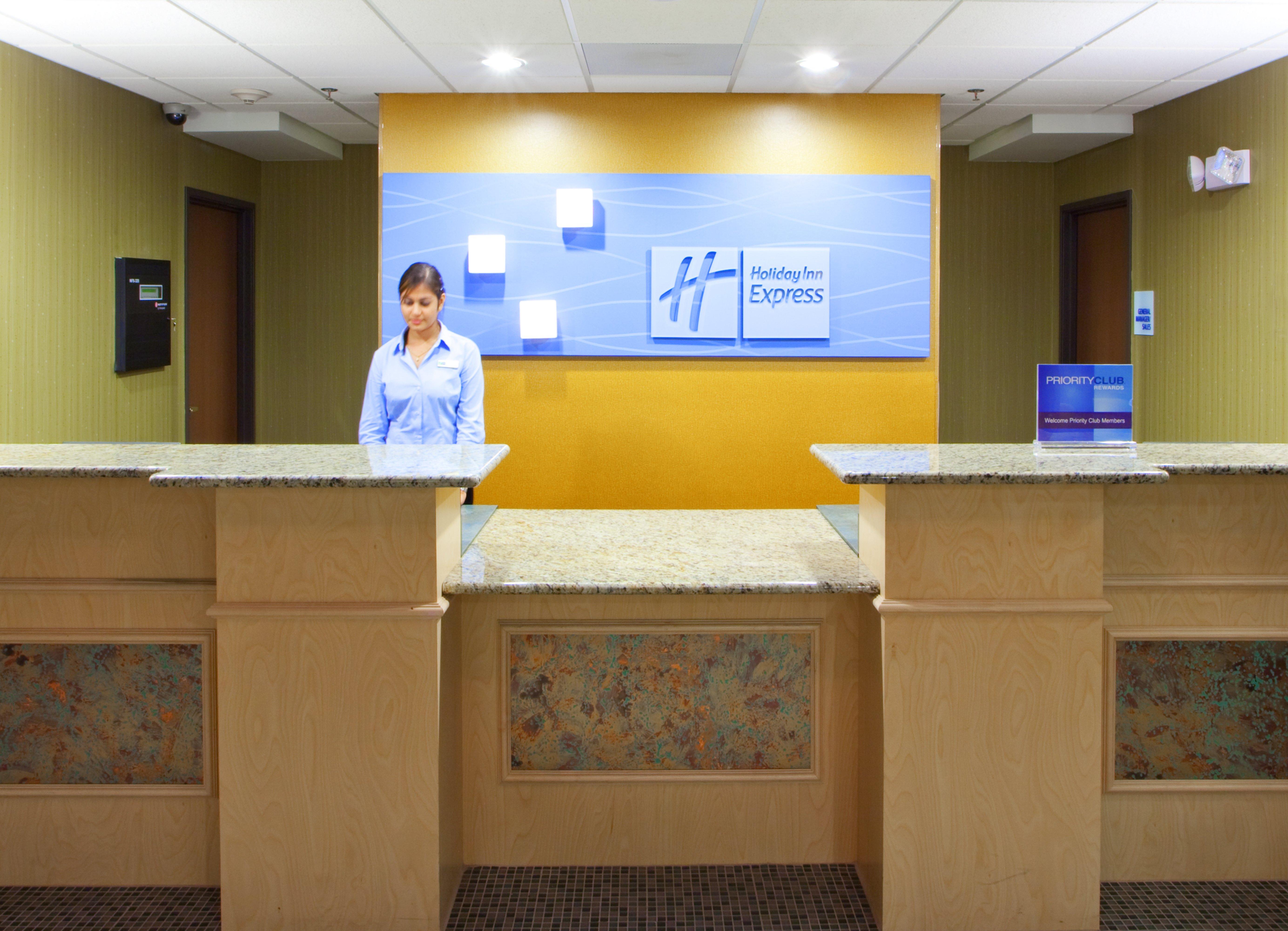 Holiday Inn Express Hotel&Suites Thornburg-S. Fredericksburg, an IHG Hotel Buitenkant foto